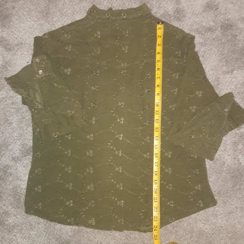 Texas Corduroy Western Button-Down Long-Sleeve Top - Picture 8 of 8